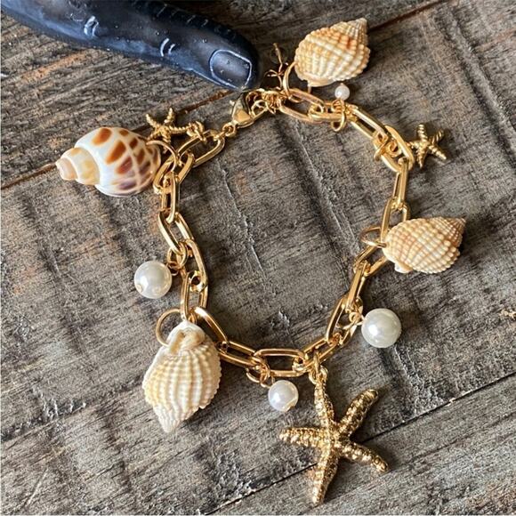 NEW Gold & Shell Gold Charm Bracelet - Picture 5 of 6